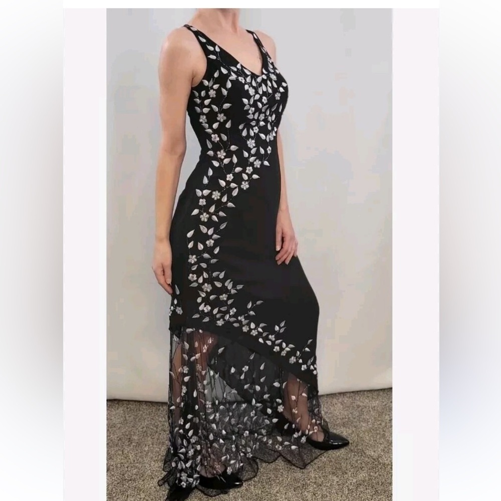 Vintage Black White floral Leaf Pattern Maxi Dress embroidered beading lace